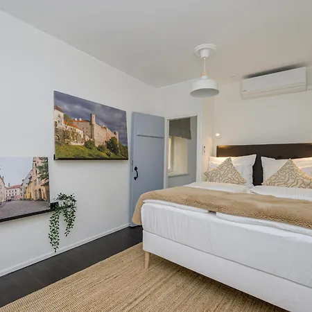 Puhkemaja Old Town Silent Garden House *