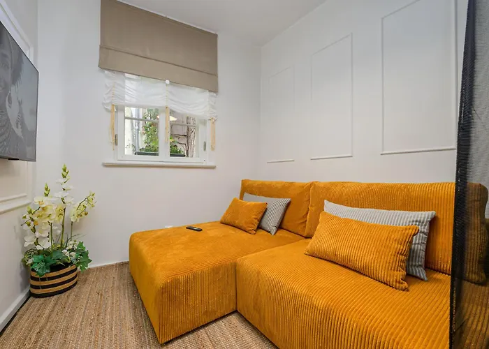 بيت للعطل Old Town Silent Garden House تالين