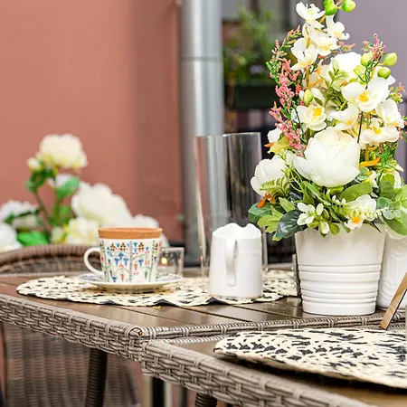 Old Town Silent Garden House Ferienhaus